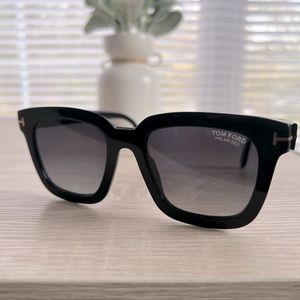 Tom Ford Sarie Polarized Sunglasses - Negotiable Price ! MAKE AN OFFER ! 😊